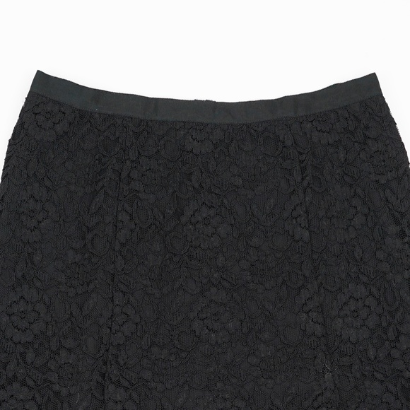 OLD NAVY Size 6 Black Lace A Line Skirt - Picture 2 of 3